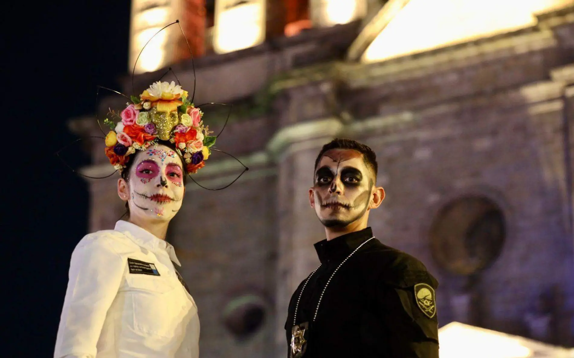 Policias caracterizados de catrines